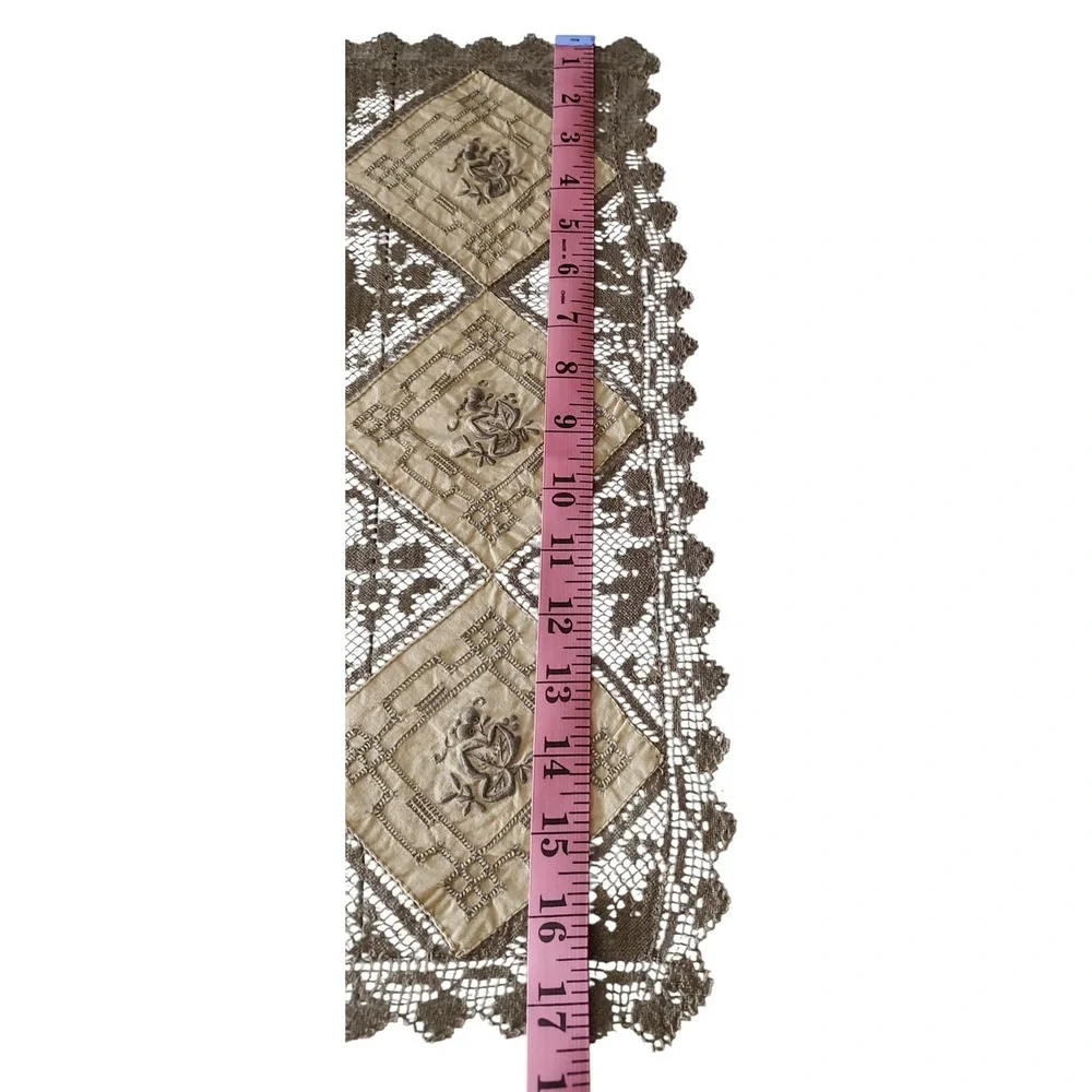 Handmade Table‎ Runners Hand Embroidered Vintage Flower Crochet Edge Two Pieces